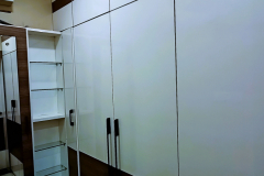 Walk-in-Closet-with-Dressing-Unit