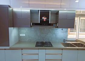 Modular-Kitchen-Design-with-Acrylic-Finish-13
