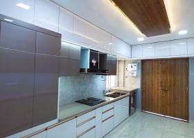 Modular-Kitchen-Design-with-Acrylic-Finish-14