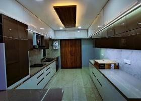 Modular-Kitchen-Design-with-Acrylic-Finish-3
