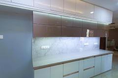 Modular-Kitchen-Design-with-Acrylic-Finish-11