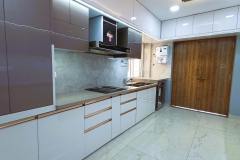 Modular-Kitchen-Design-with-Acrylic-Finish-15