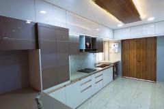 Modular-Kitchen-Design-with-Acrylic-Finish-8